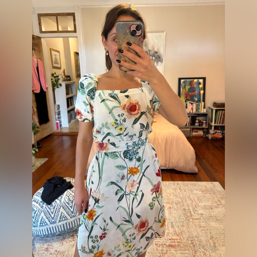 Floral Linen blend dress with puff sleeves